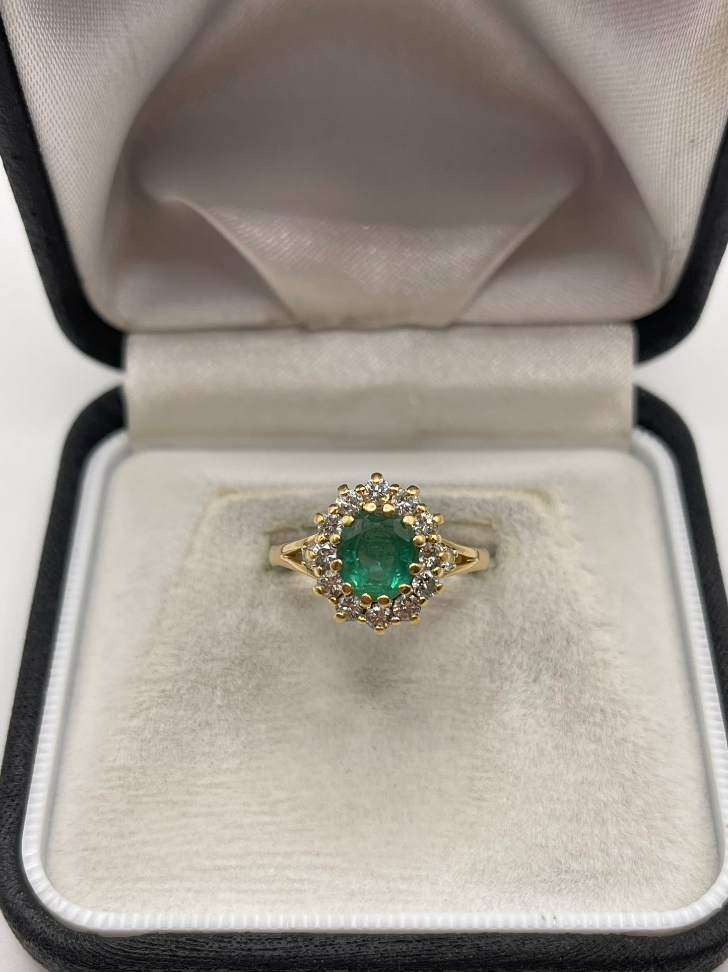 18ct gold emerald and diamond ring