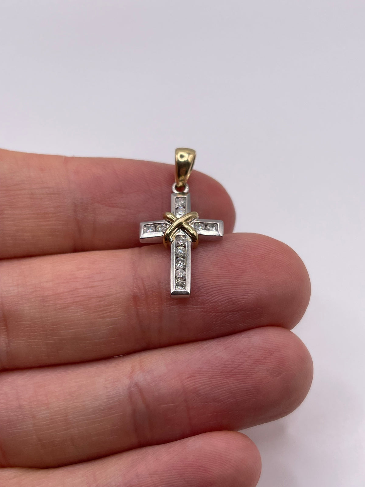 9ct gold diamond cross pendant