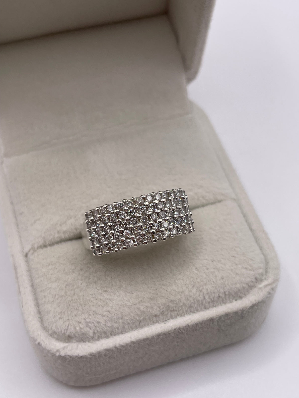 9ct white gold diamond cluster ring