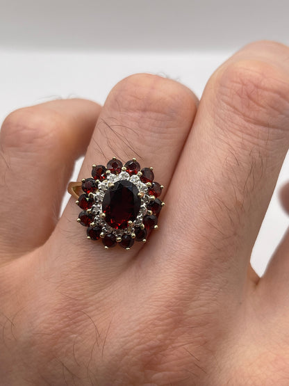 9ct gold garnet and diamond ring