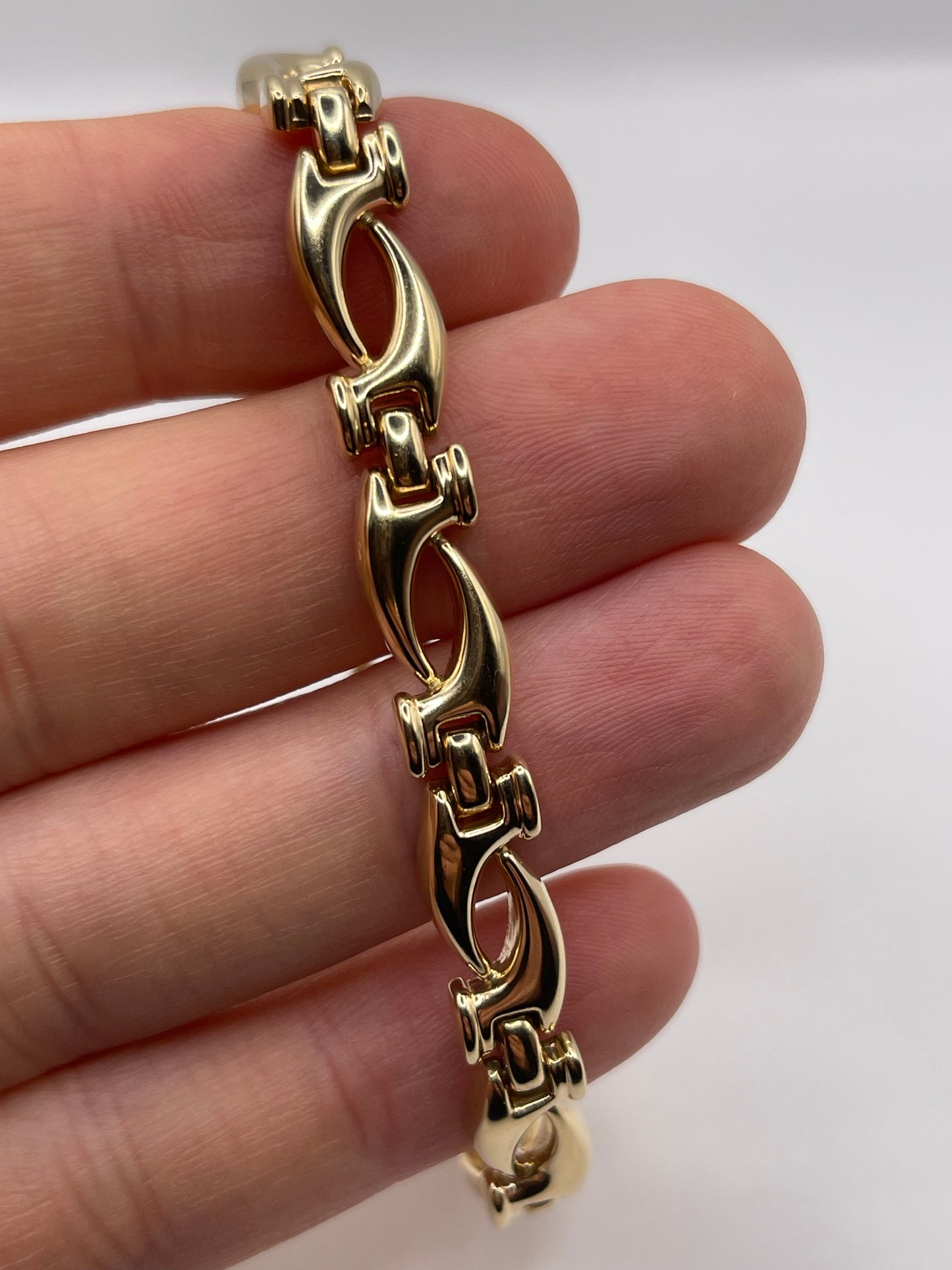9ct gold bracelet