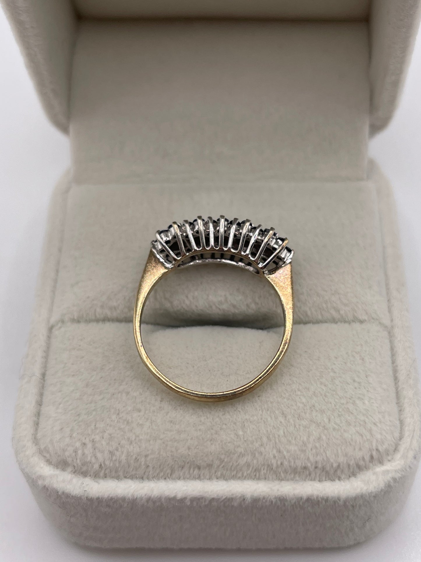 9ct gold sapphire and diamond ring