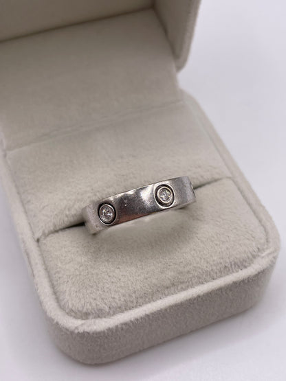 9ct white gold diamond ring