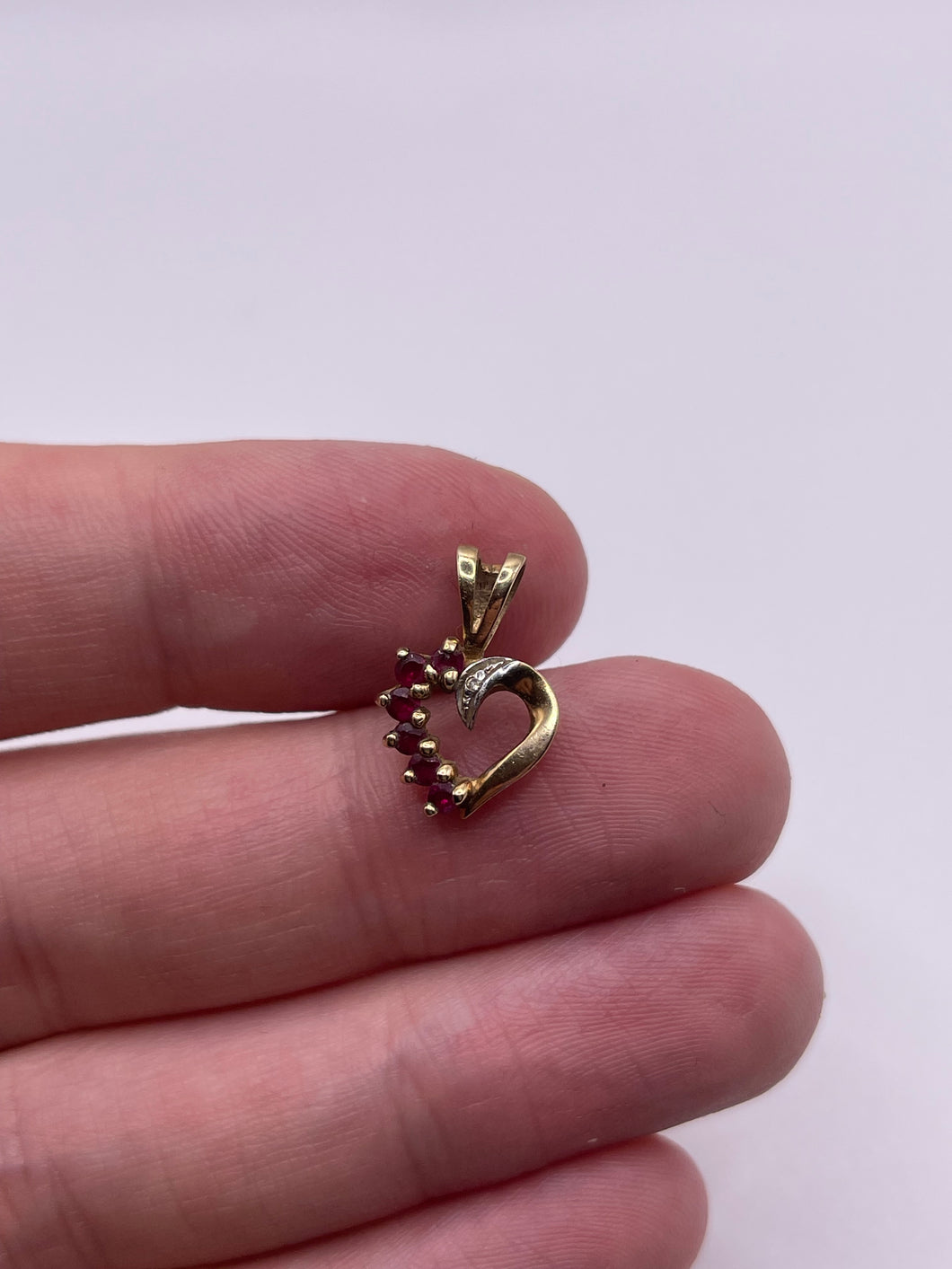 9ct gold ruby and diamond heart pendant