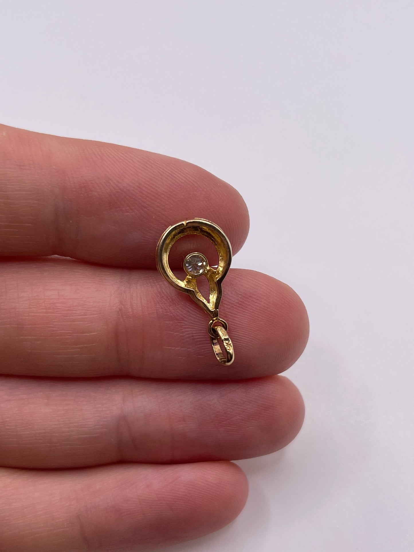 9ct gold diamond pendant