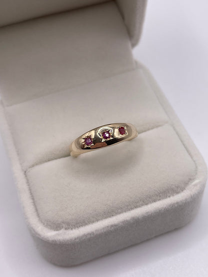 9ct gold ruby gypsy ring