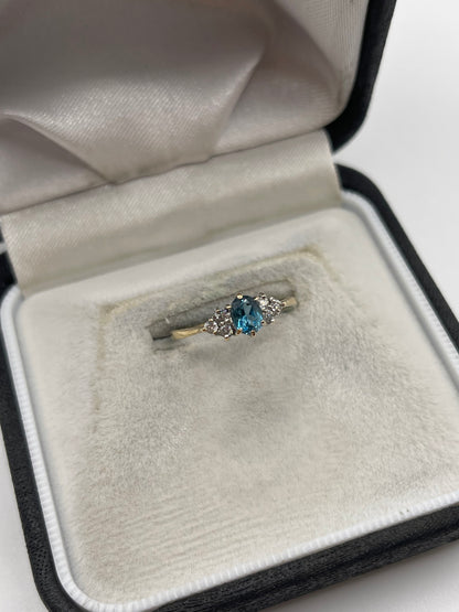 9ct gold topaz and diamond ring
