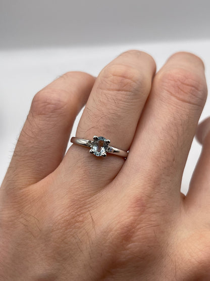 9ct white gold topaz and diamond ring