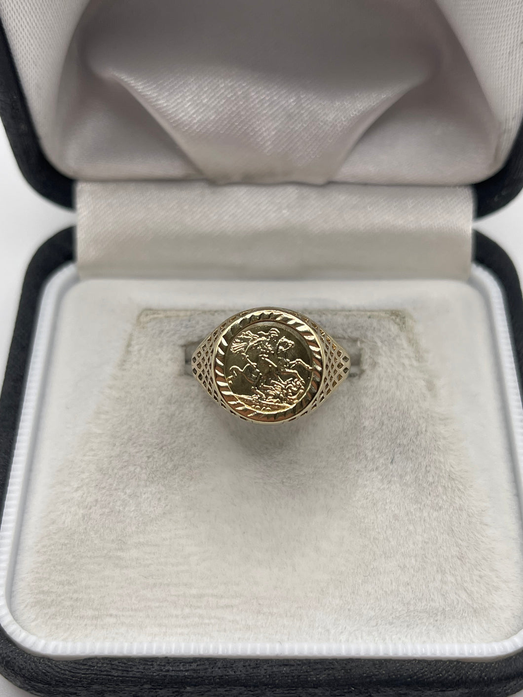 9ct gold medallion ring