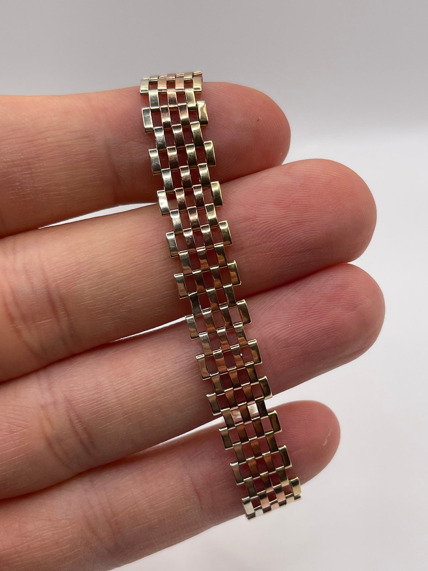 9ct tri gold padlock bracelet
