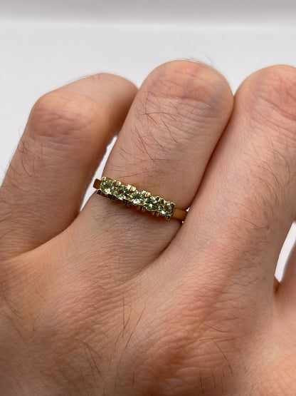 9ct gold quartz ring