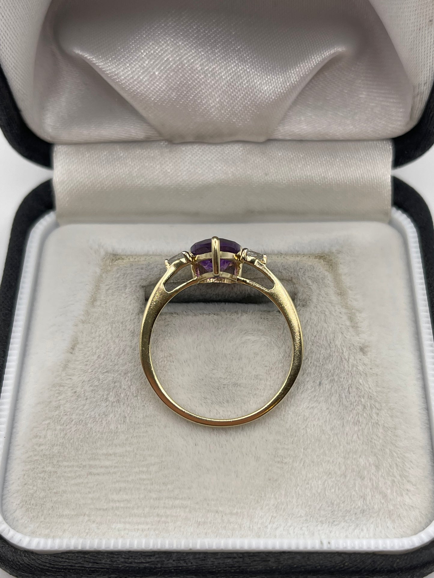 9ct gold amethyst and zircon ring