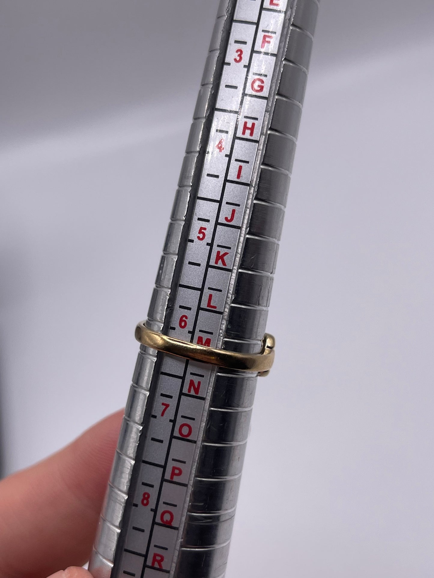 9ct gold diamond link ring