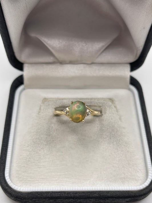 14ct gold opal and diamond ring