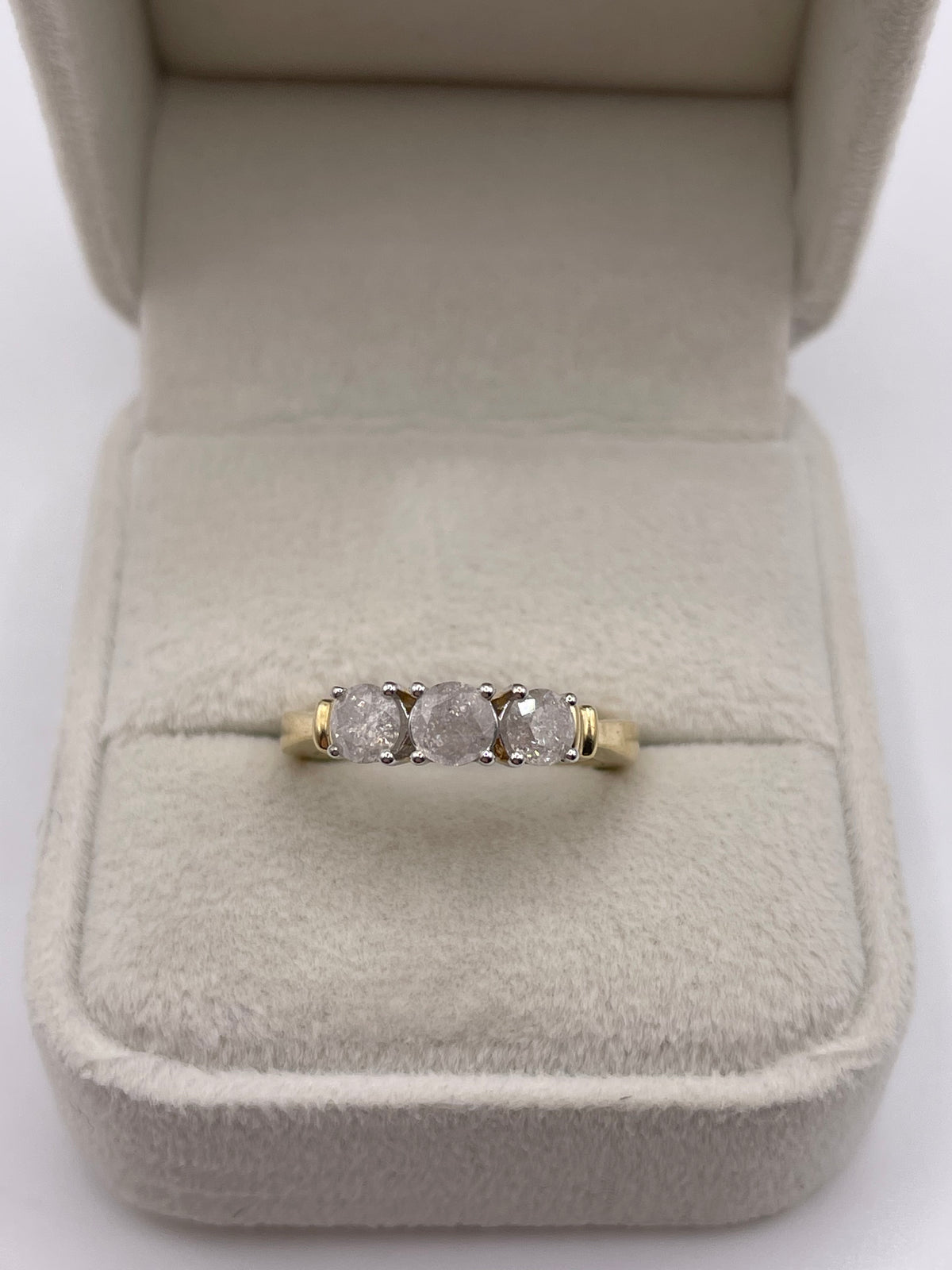 9ct gold diamond ring