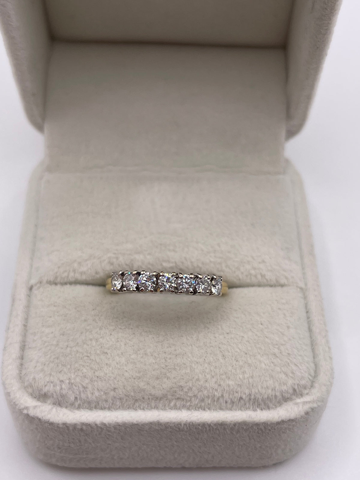 18ct gold diamond ring