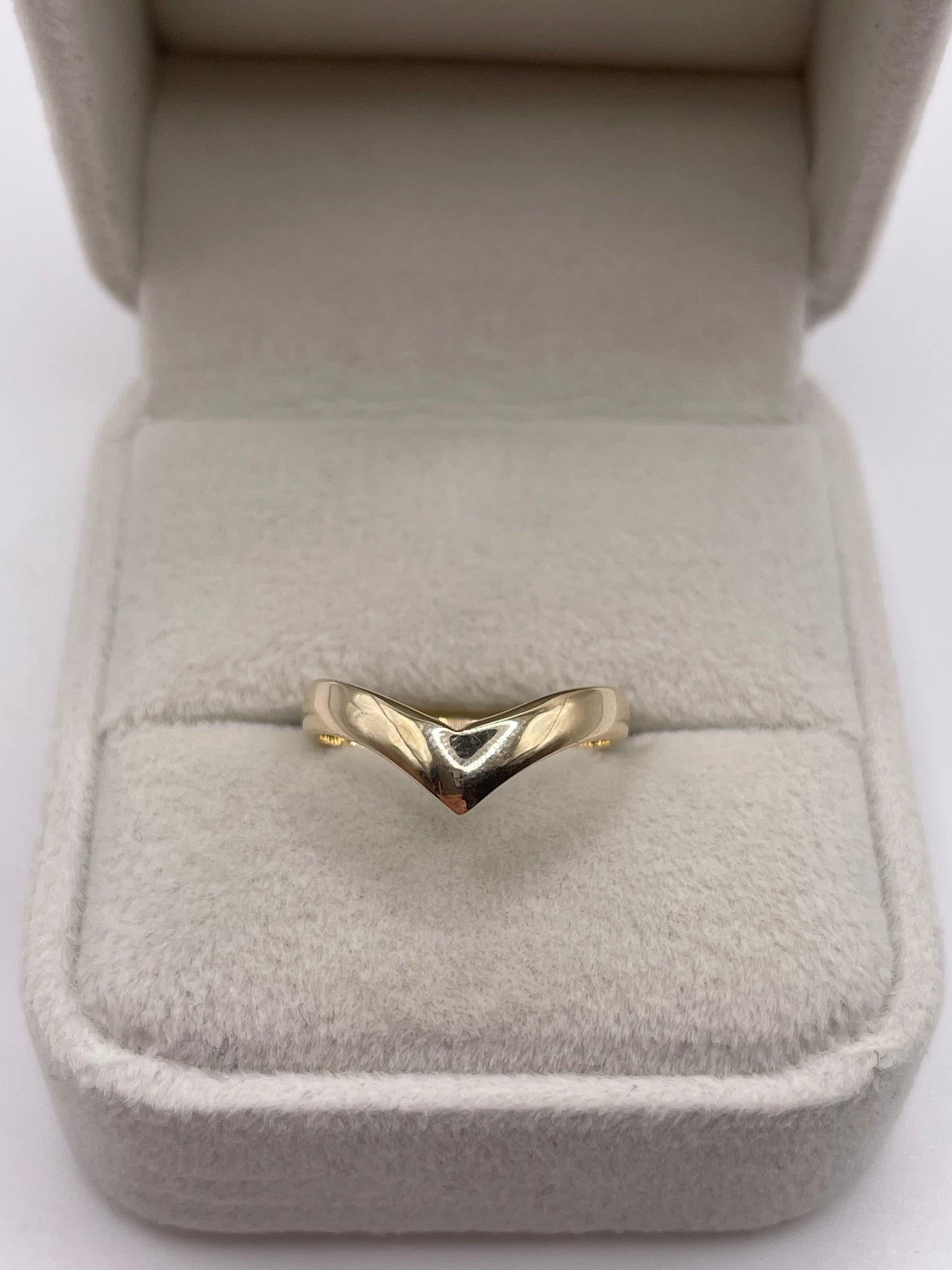 9ct gold wishbone ring