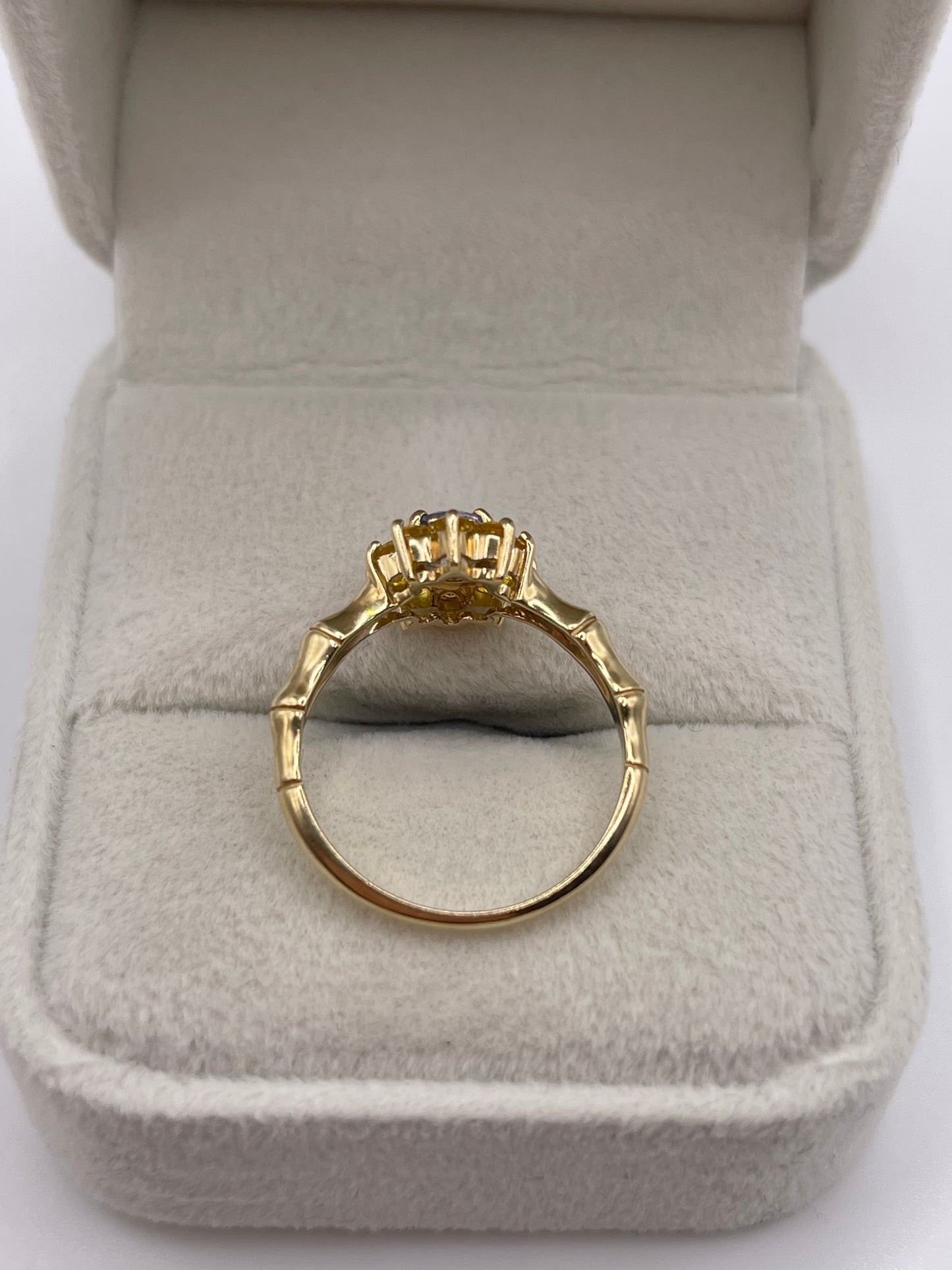 9ct gold sapphire cluster ring