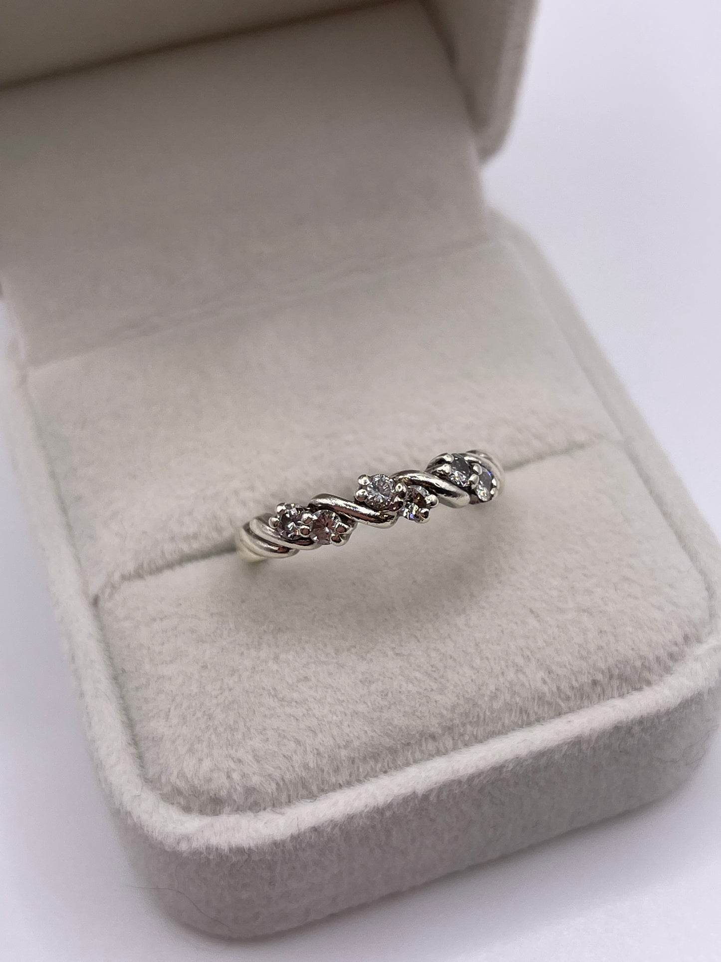 9ct white gold diamond ring