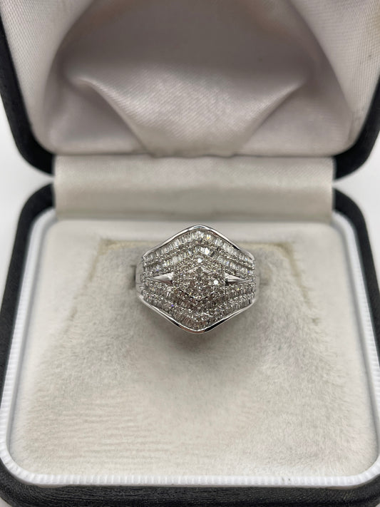 9ct white gold diamond cluster ring