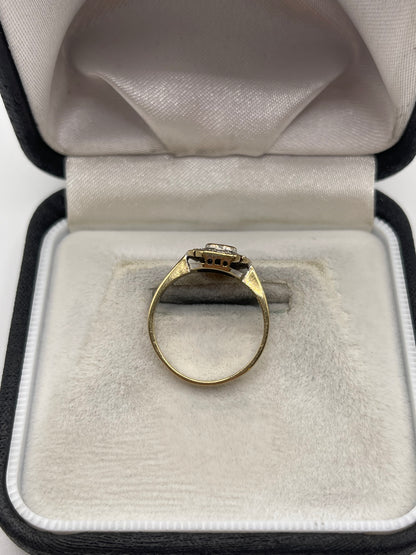 9ct gold sapphire and diamond ring