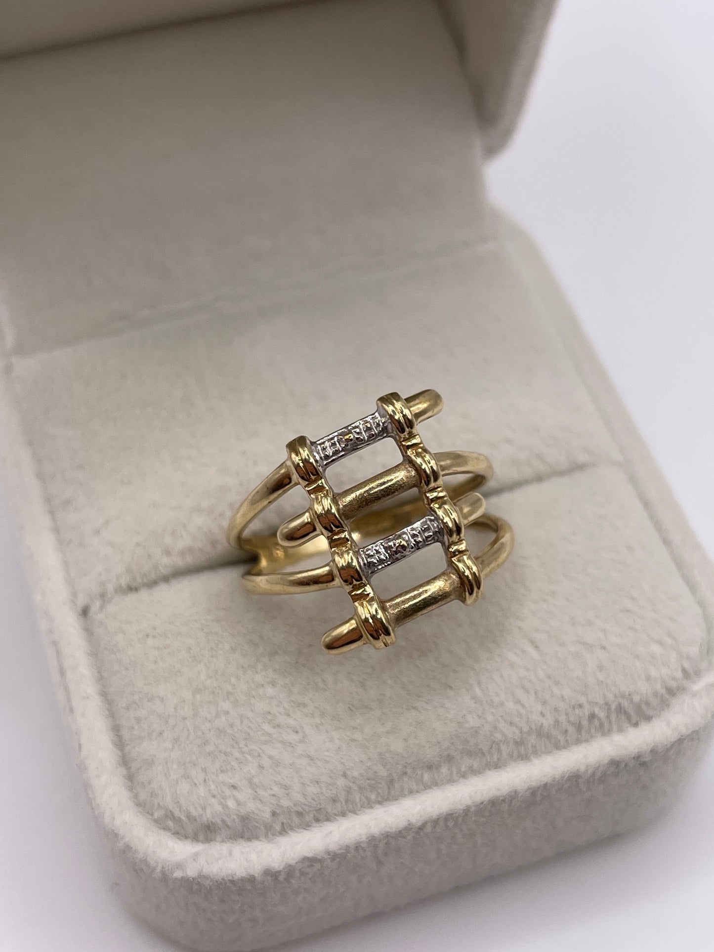 9ct gold ring