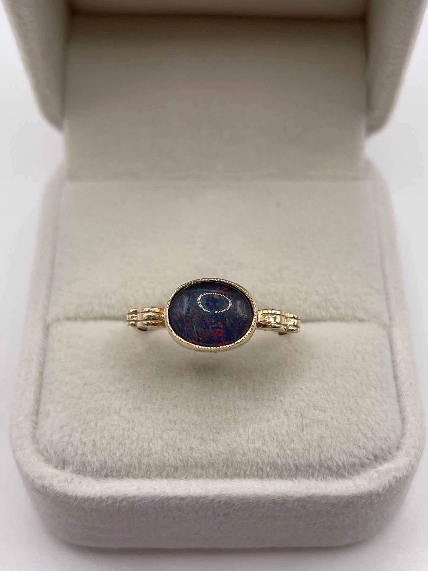 9ct gold opal triplet ring