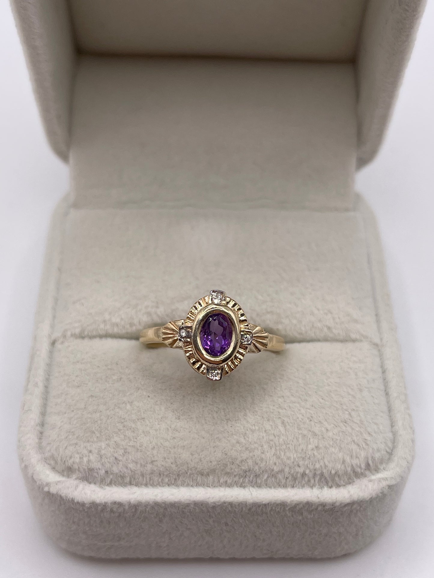 9ct gold amethyst and diamond ring