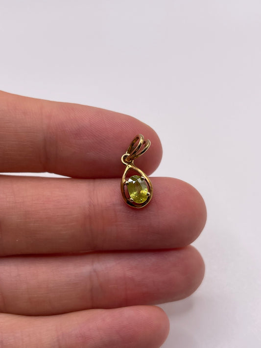 9ct gold sphene pendant