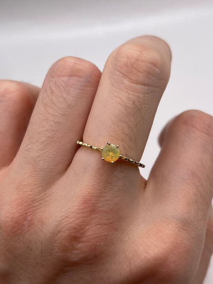 9ct gold opal ring