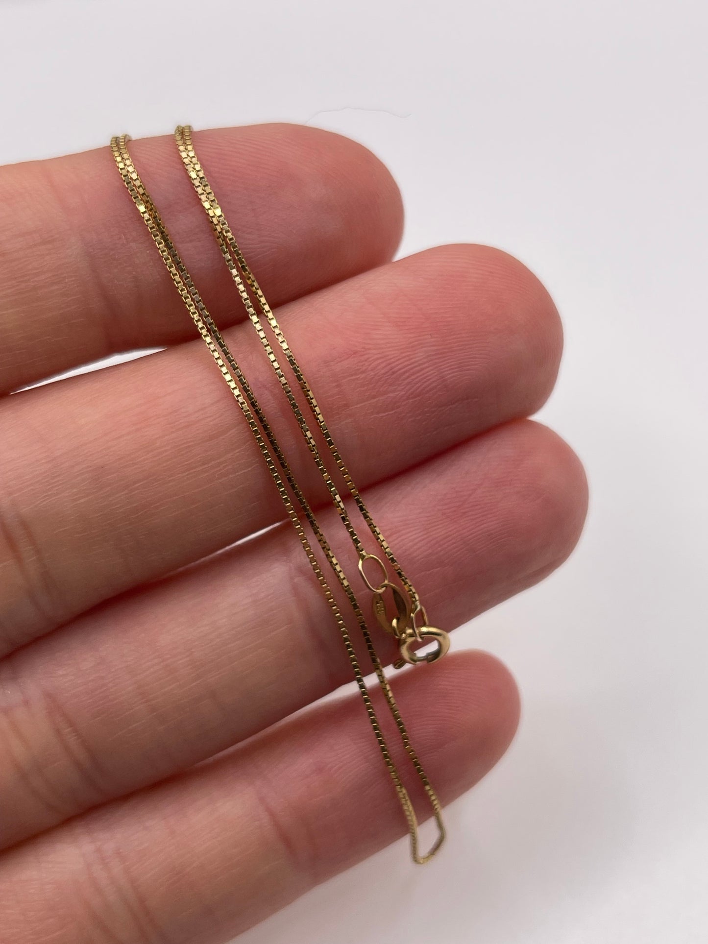 9ct gold chain 169