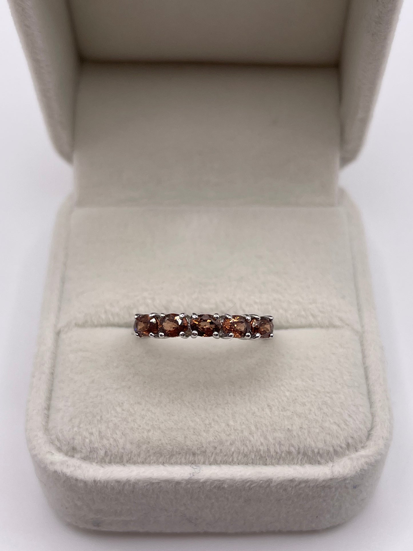 9ct white gold zircon ring
