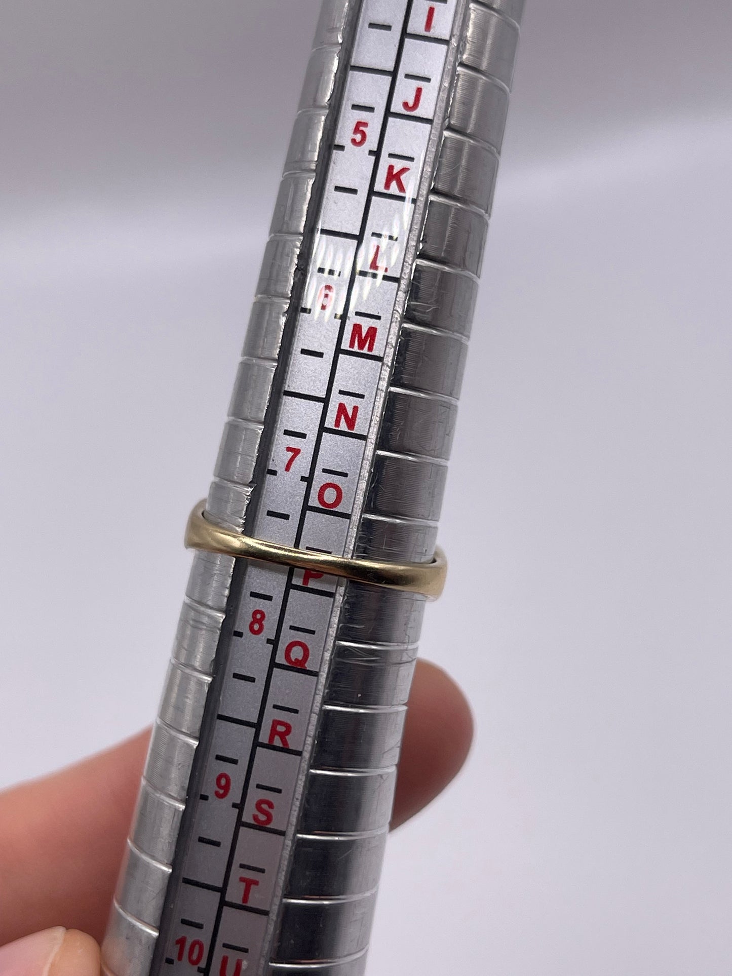 9ct gold diamond ring