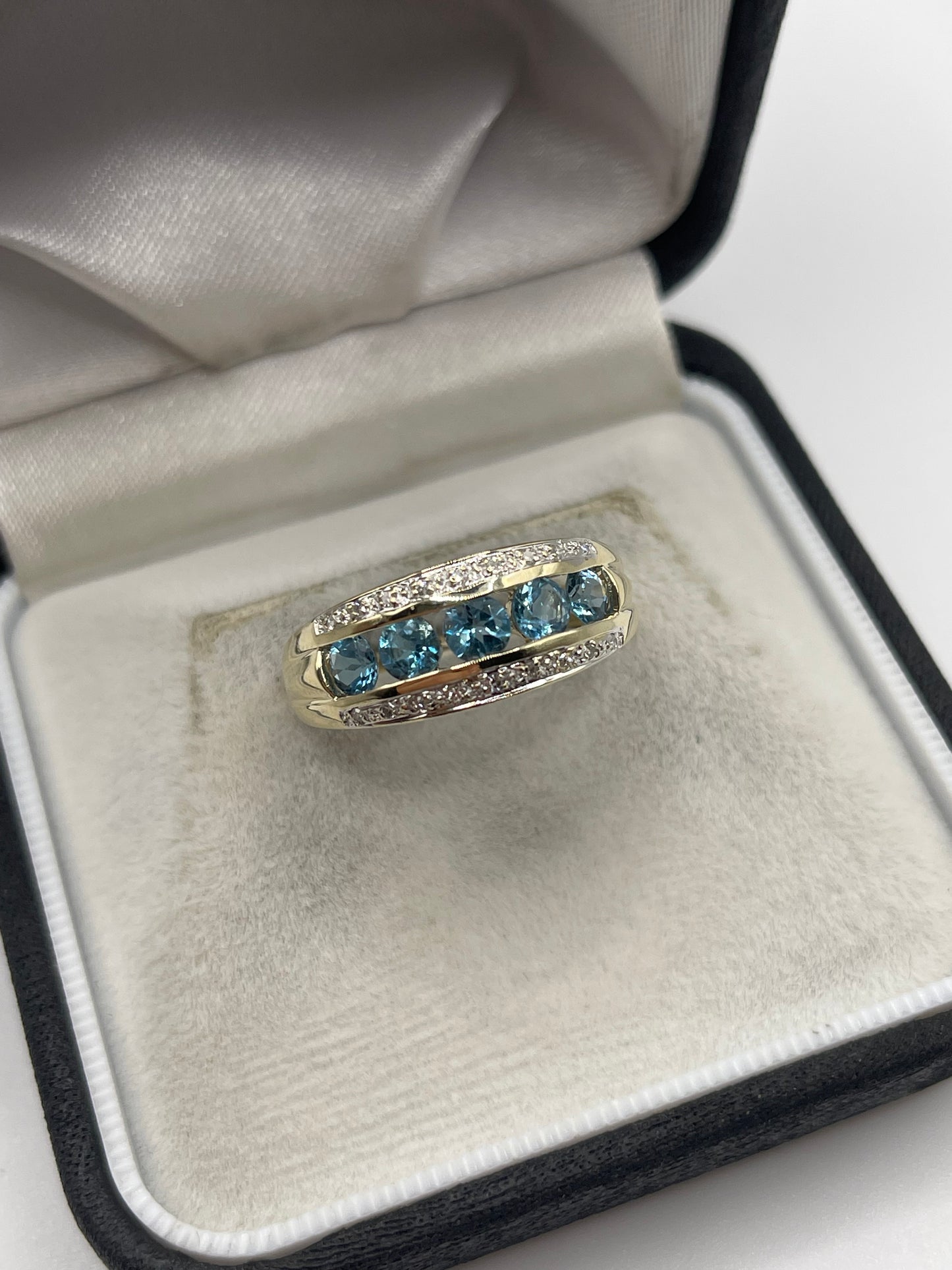 9ct gold topaz and diamond ring