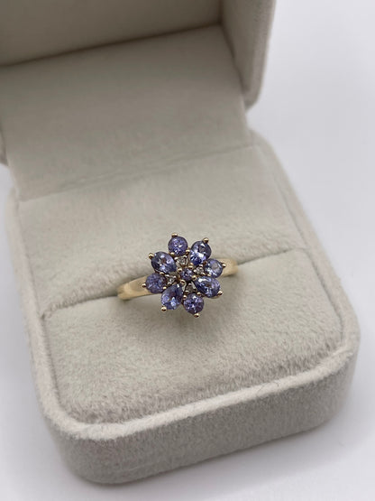 9ct gold tanzanite and diamond ring