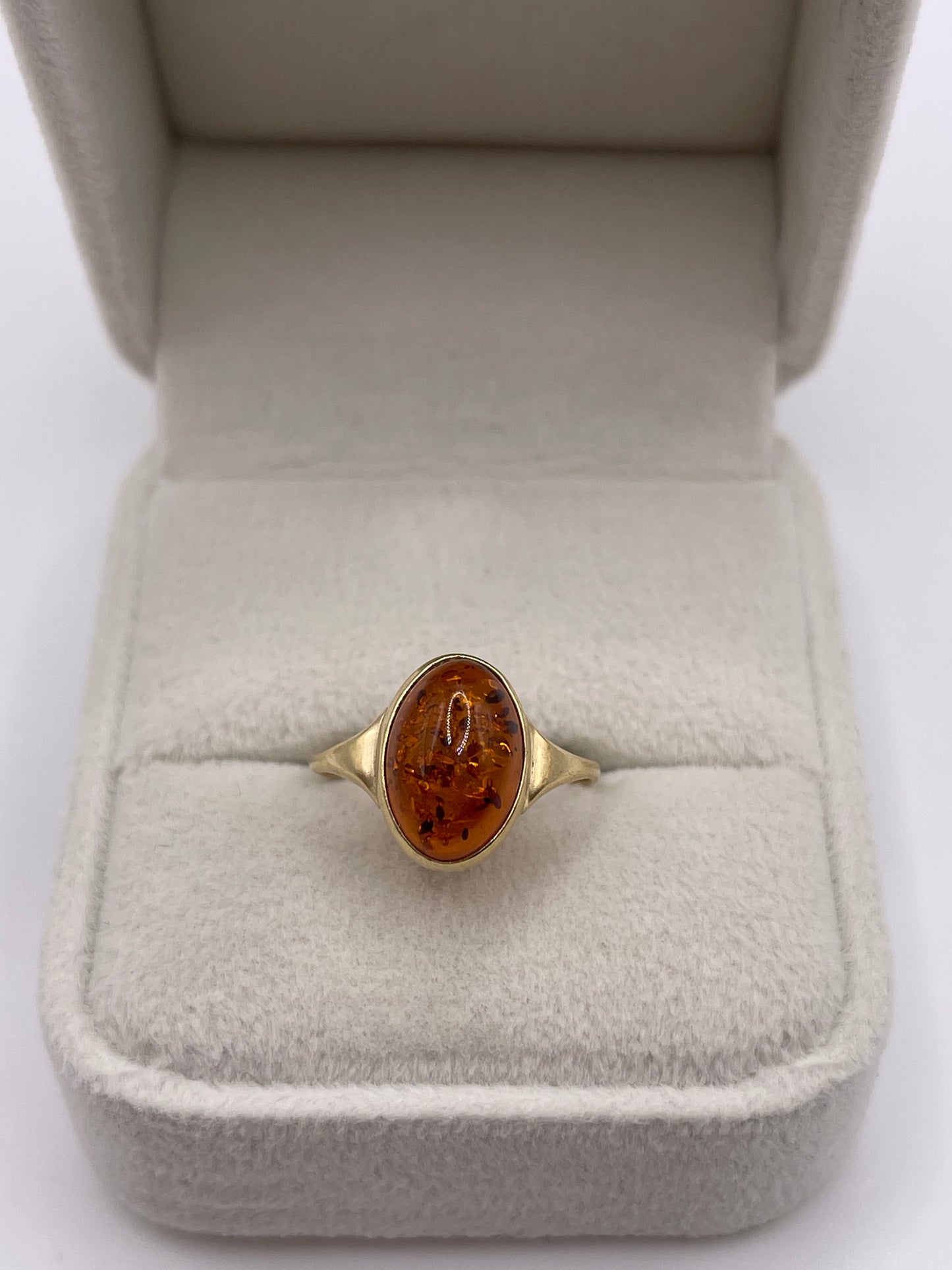 9ct gold amber ring