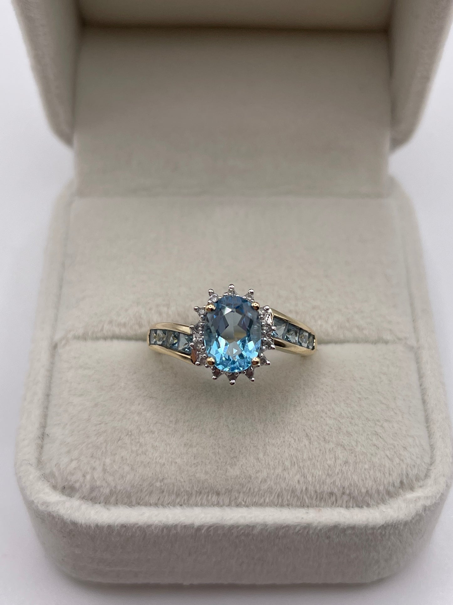 9ct gold blue topaz and diamond ring