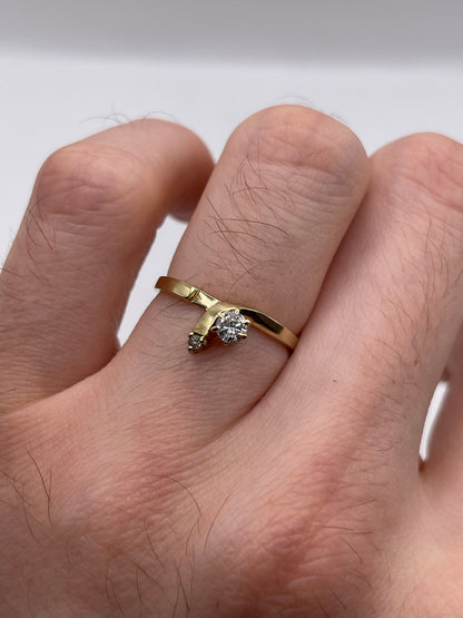 9ct gold diamond ring