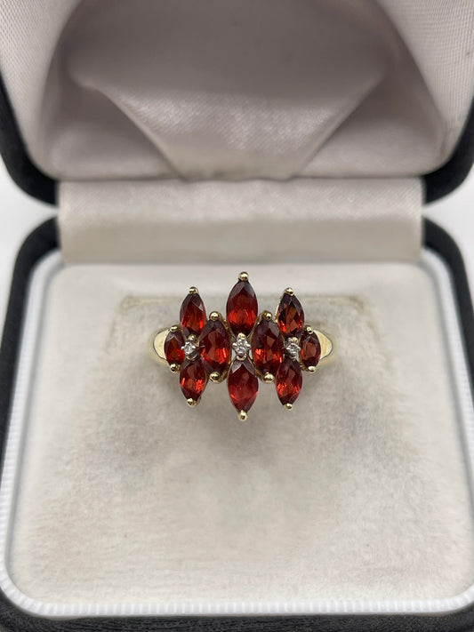 9ct gold garnet and diamond ring