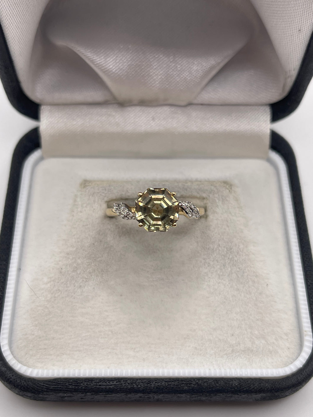 14ct gold quartz and diamond ring