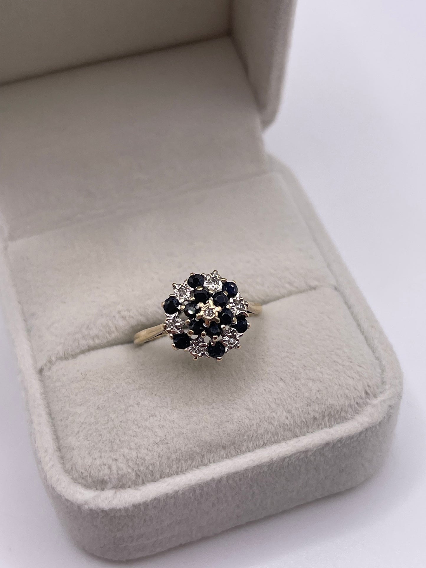 9ct gold sapphire and diamond ring