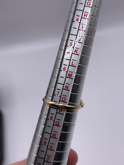 9ct gold synthetic spinel ring