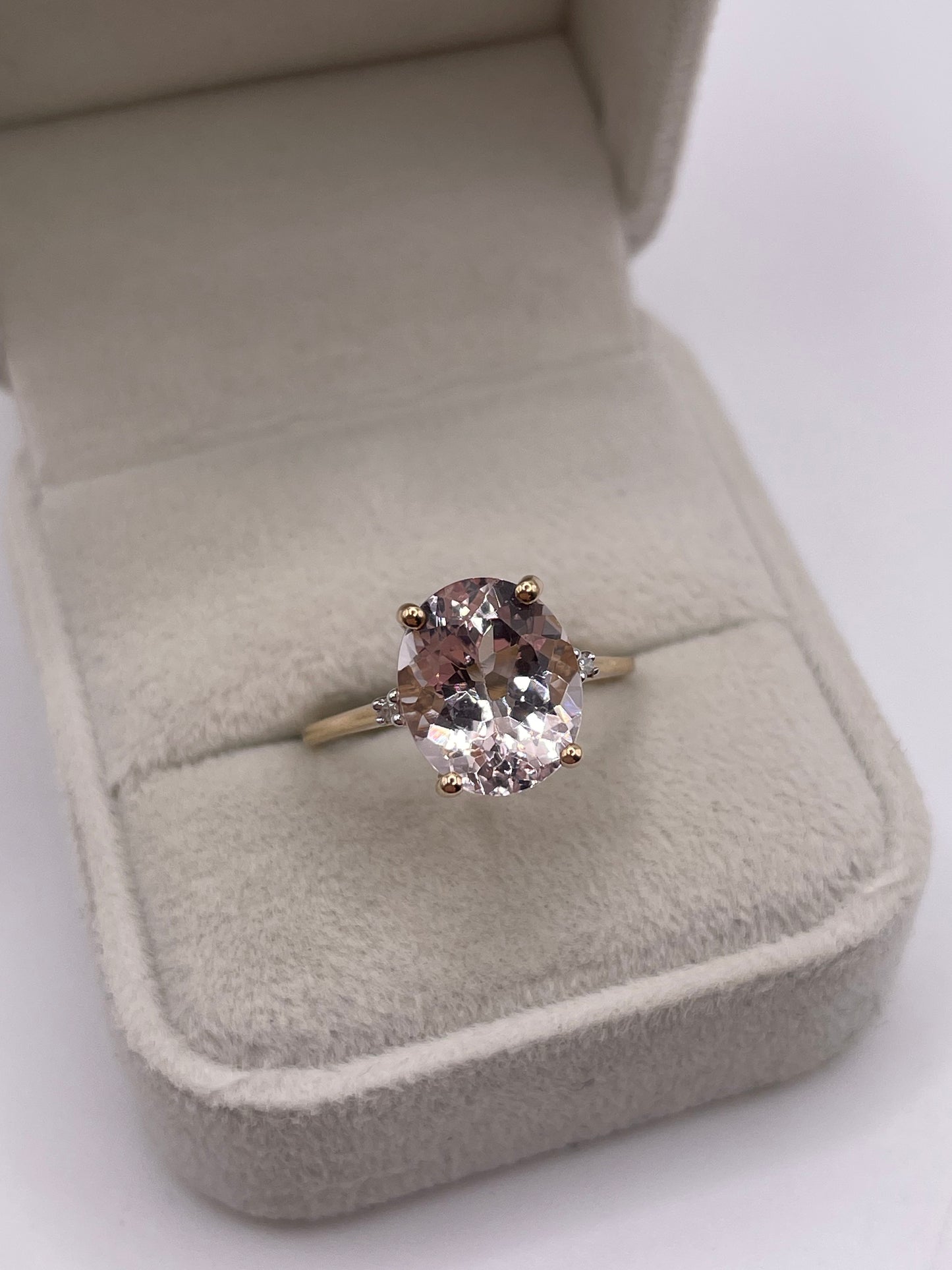 9ct gold kunzite and diamond ring