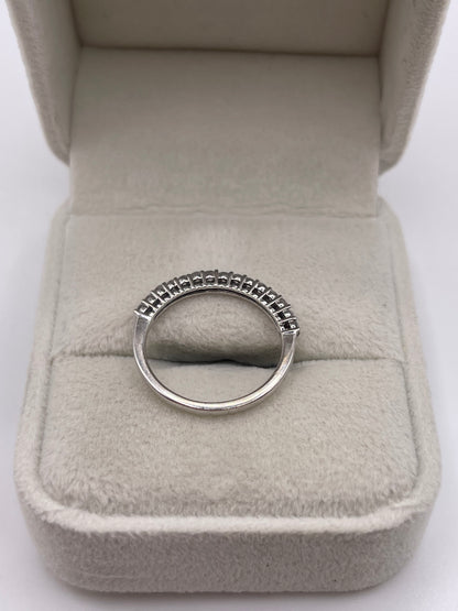 18ct white gold diamond ring