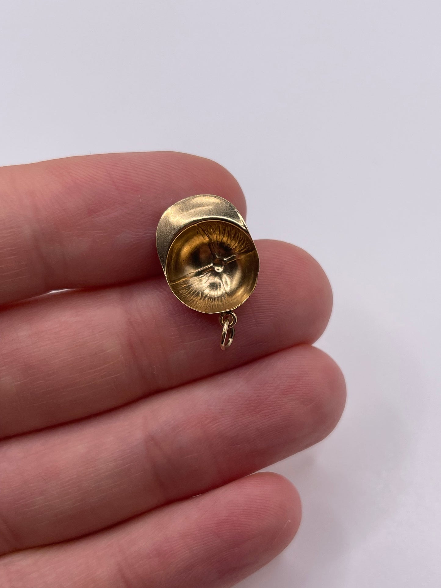 9ct gold jockey cap charm