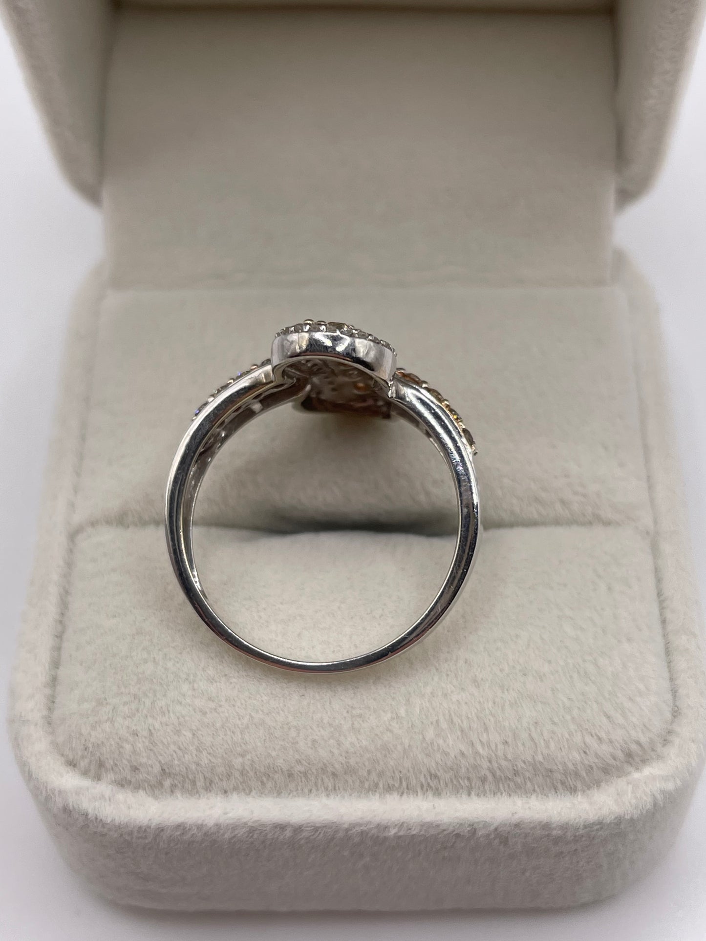 9ct white gold diamond cluster ring