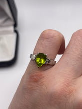 Load image into Gallery viewer, Silver peridot ring
