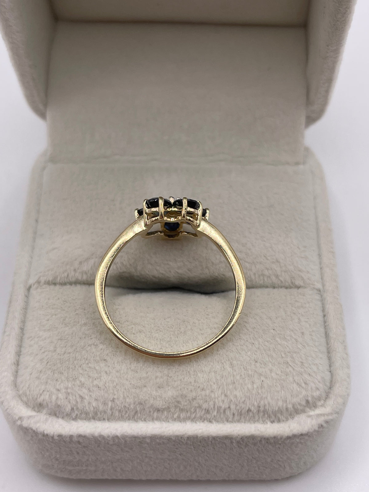 9ct gold sapphire cluster ring