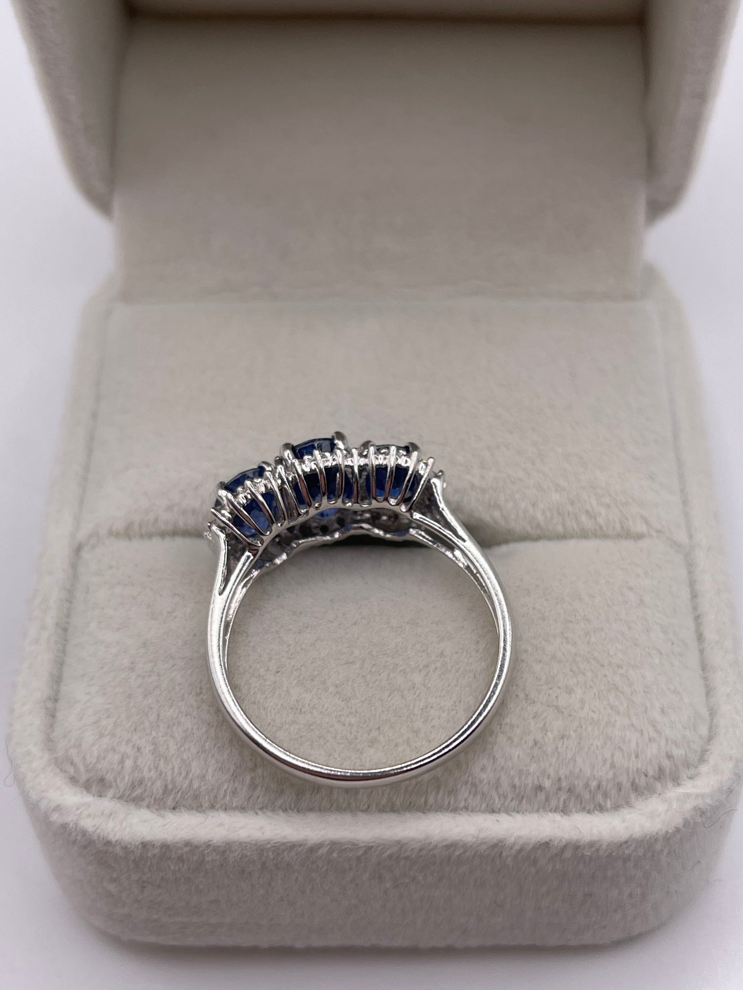 9ct white gold kyanite and diamond ring