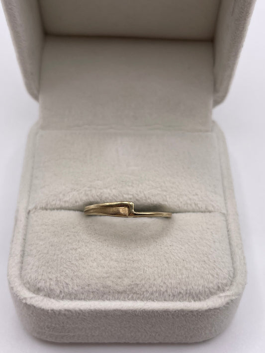 9ct gold ring